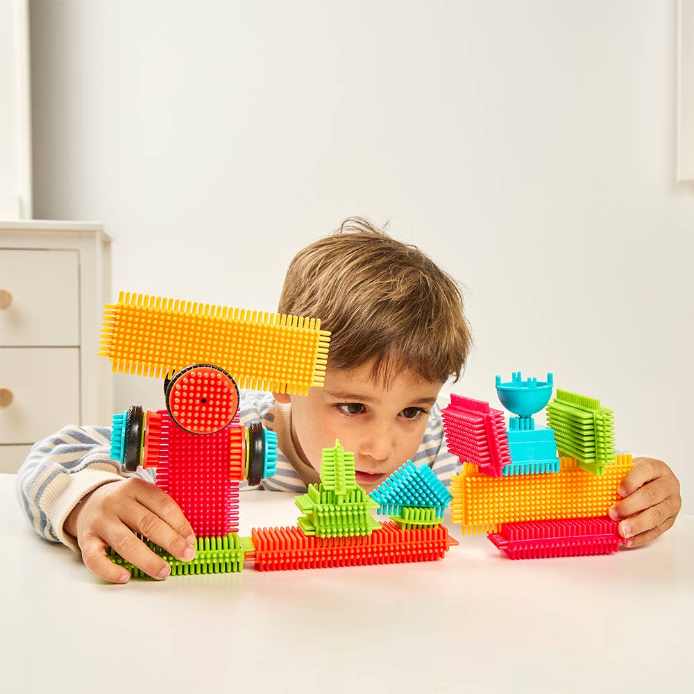 Pegy Bricks Interlocking Building Set: ALL ON BOARD