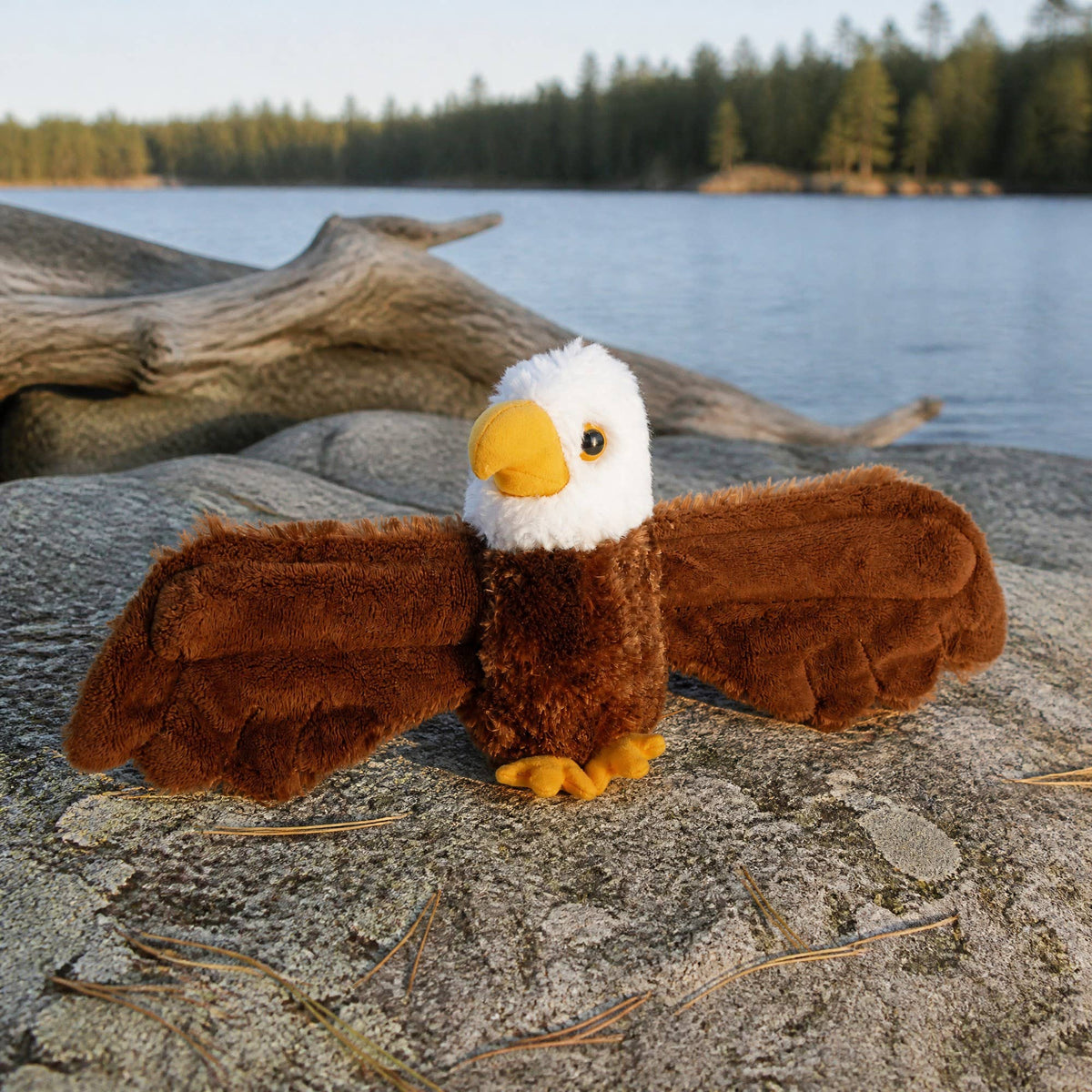 Huggers Bald Eagle Stuffed Animal 8"