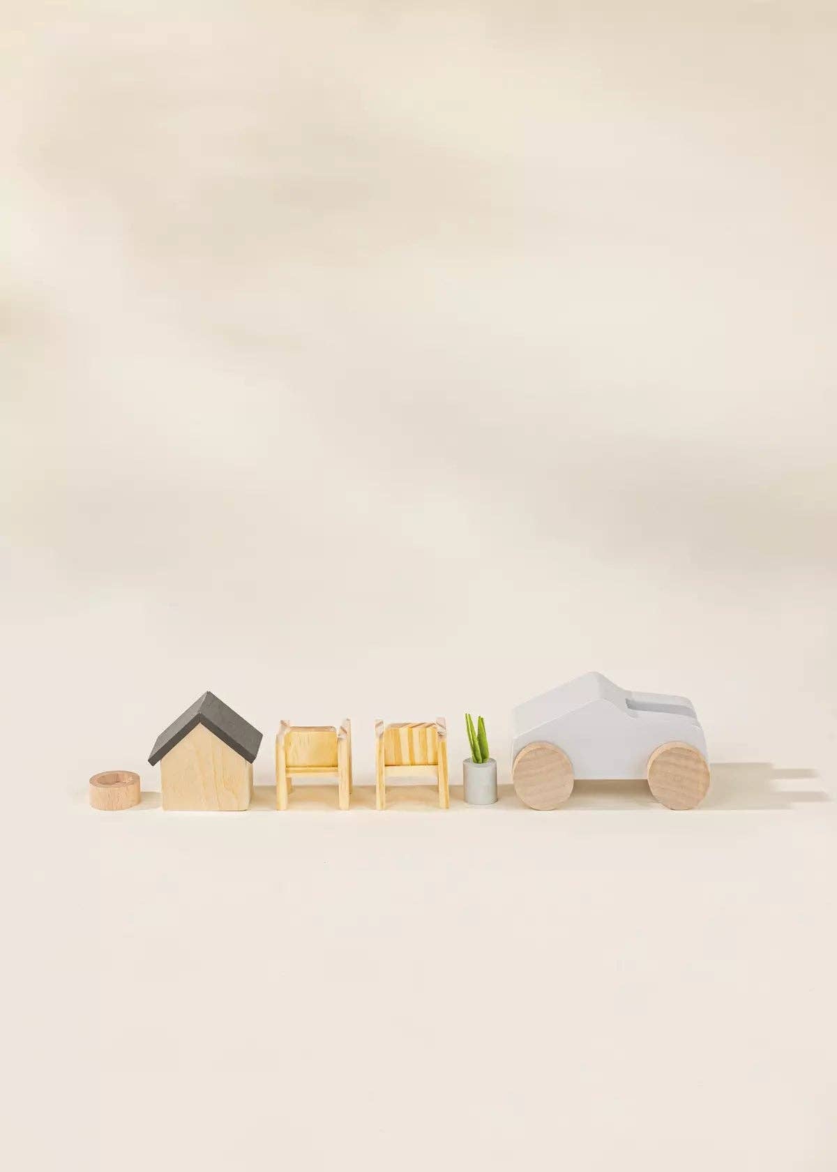 Wooden Doll House Outdoor Furniture (8pcs)