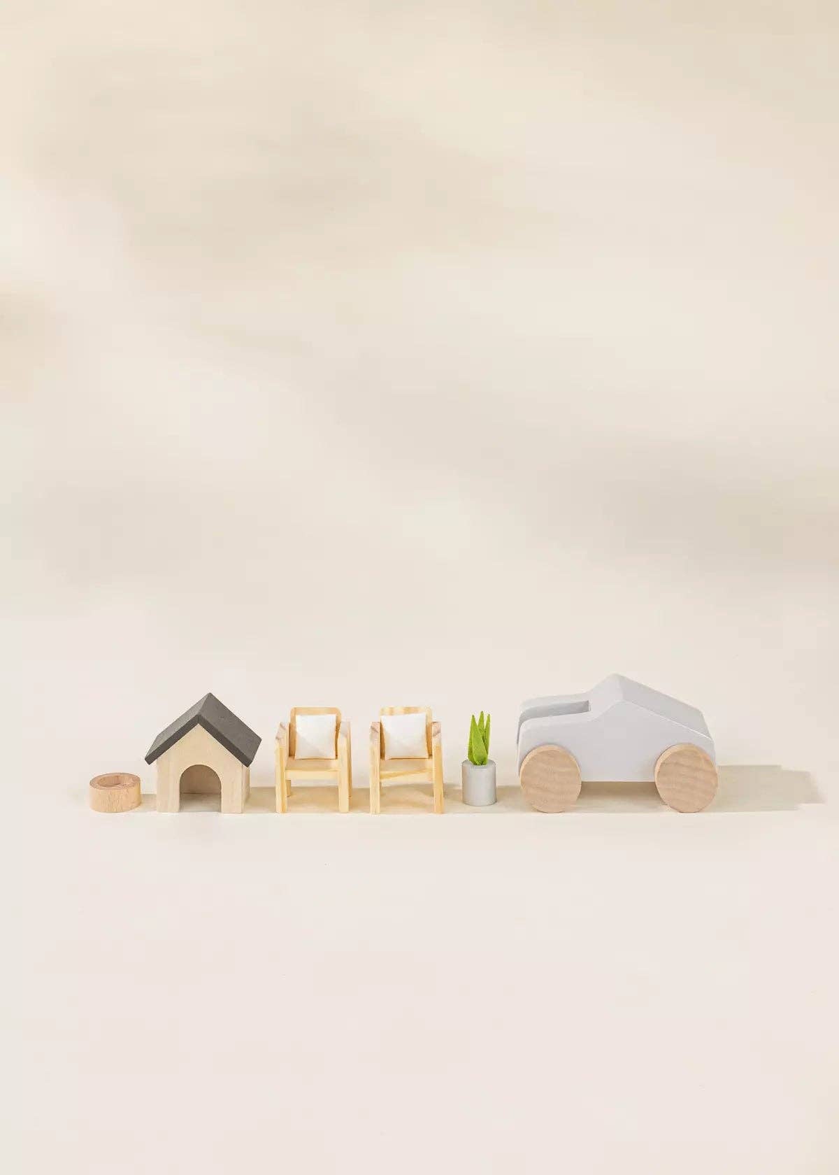 Wooden Doll House Outdoor Furniture (8pcs)