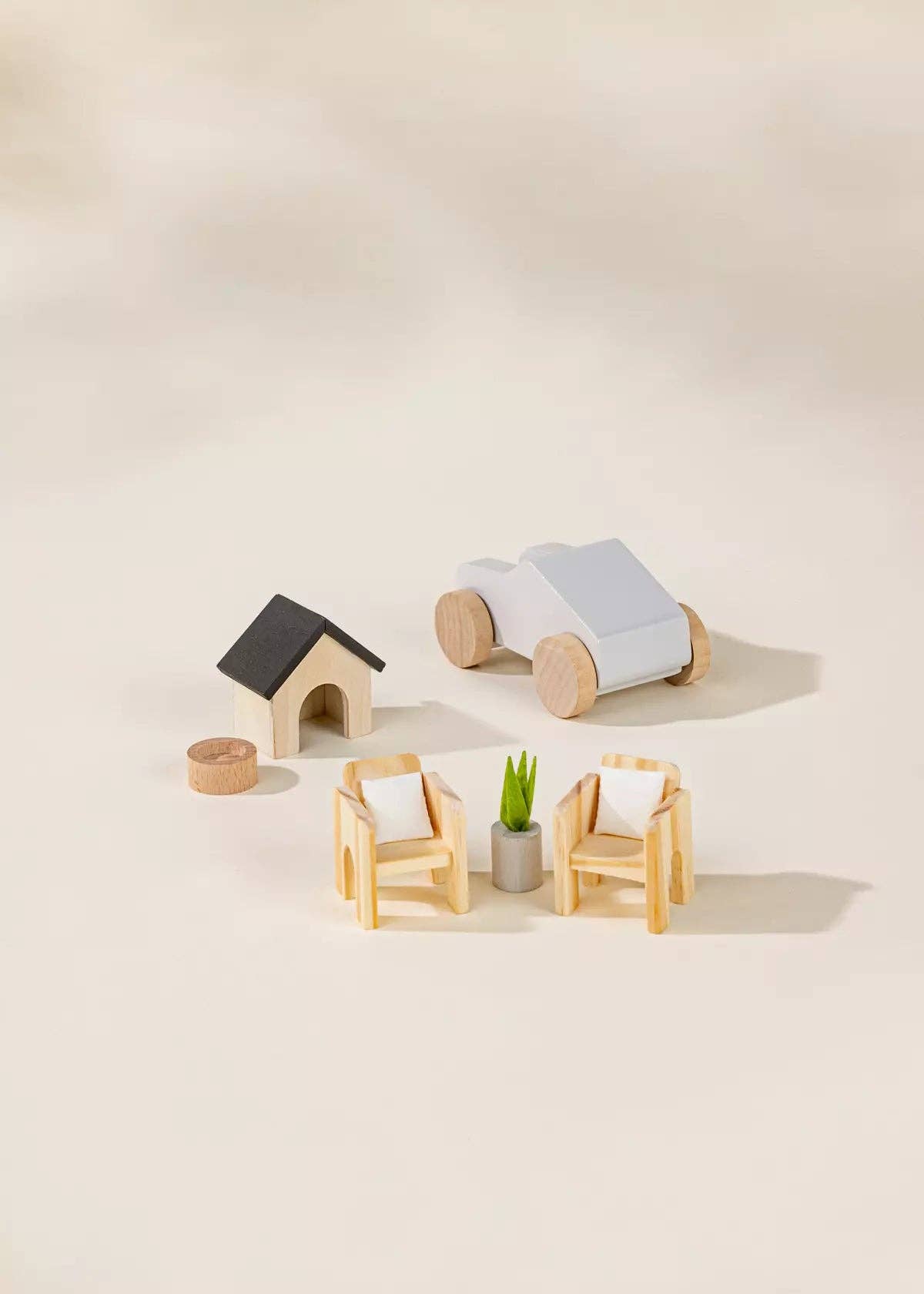 Wooden Doll House Outdoor Furniture (8pcs)