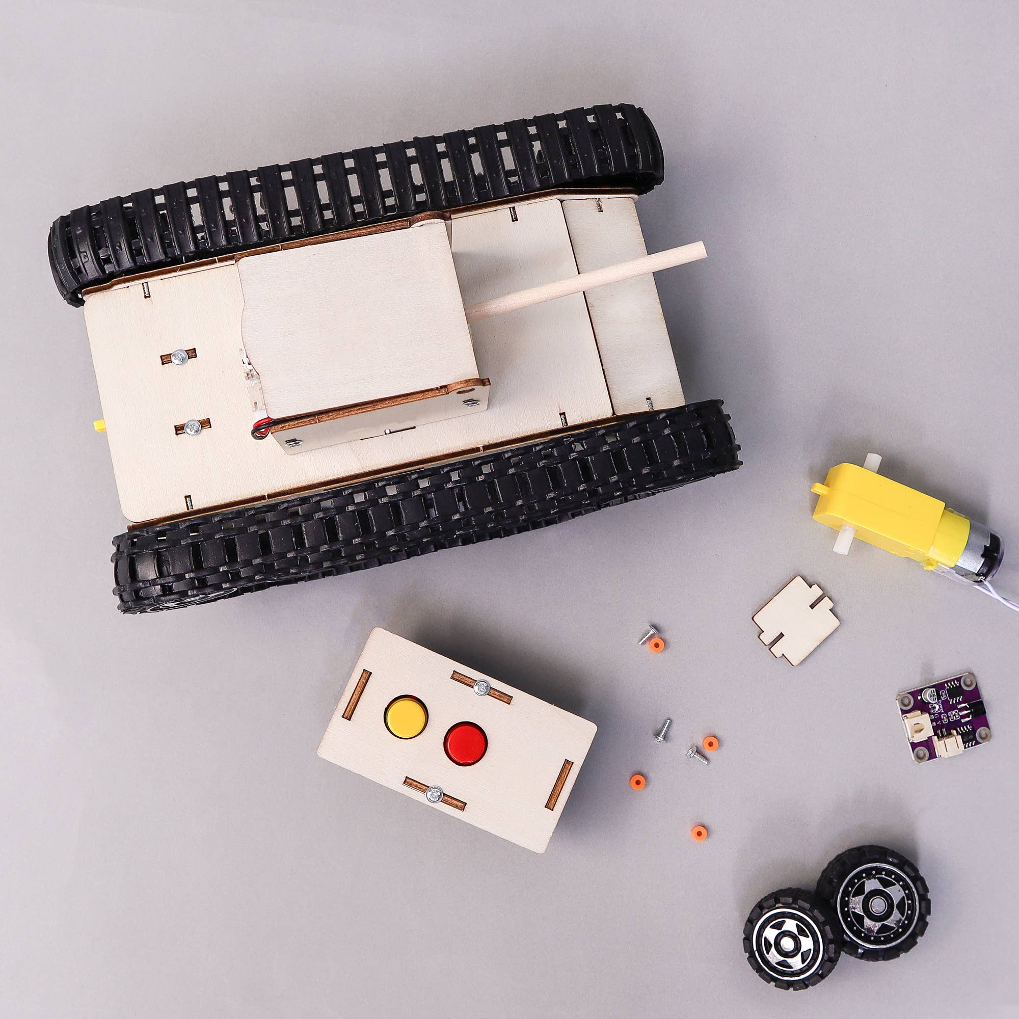 Remote Controlled Tank DIY Kit, STEM Toy, Craft Kit for Kids