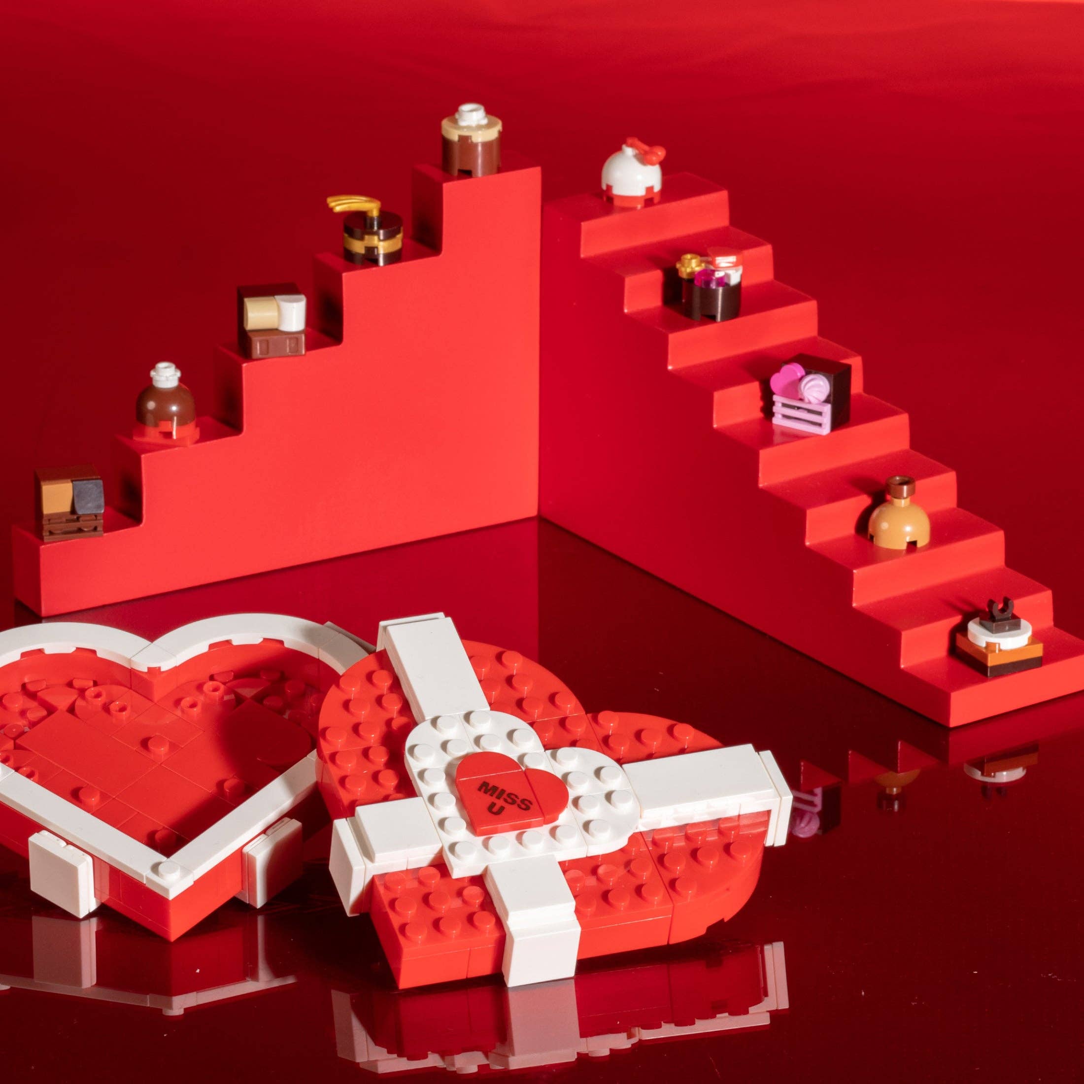 Valentine's Box of Chocolates Display Brick Building Set