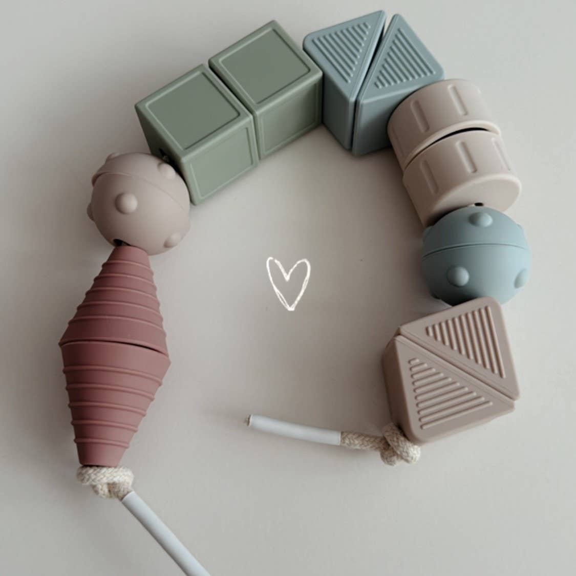 Ali+Oli Montessori Lacing Toy – 14 Soft Color Silicone Beads