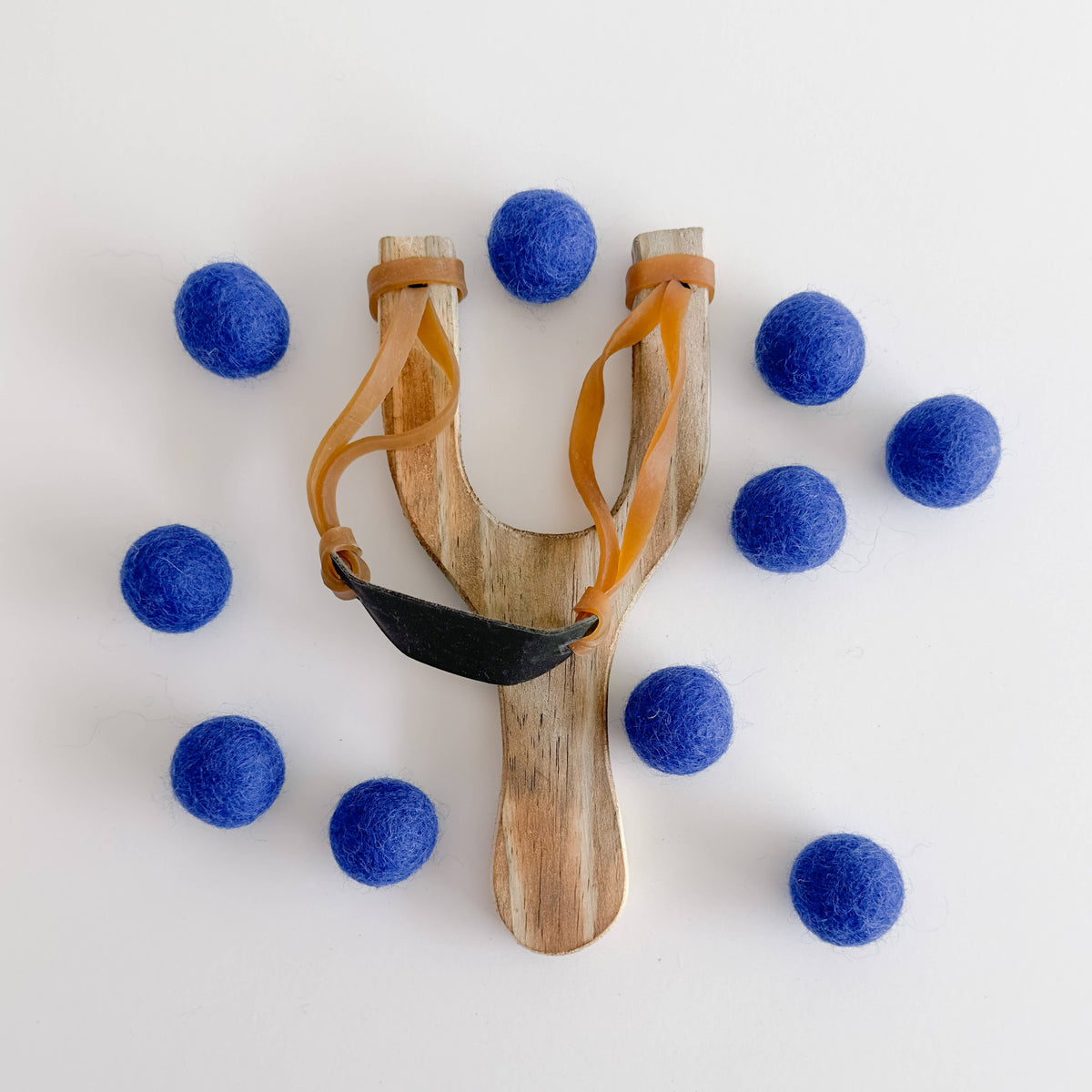 Wood Slingshot with 10 Felt Balls
