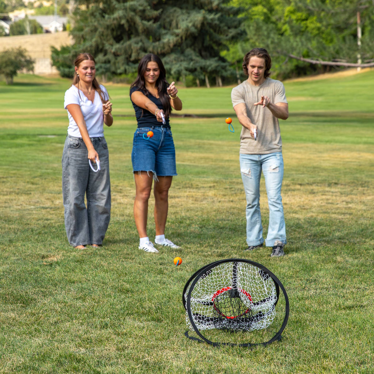 Djubi Dartball - Test your accuracy!